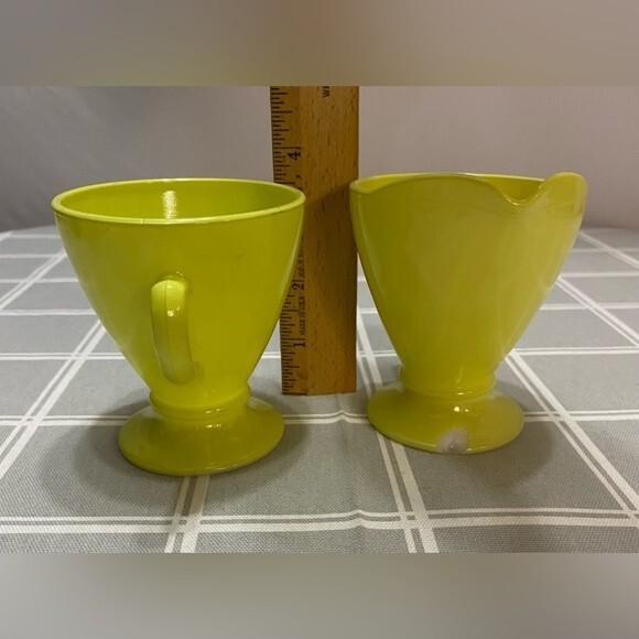 Vintage Hazel Atlas Moderntone Platonite Yellow 1930-50 Creamer & Sugar Bowl Set - Picture 3 of 11